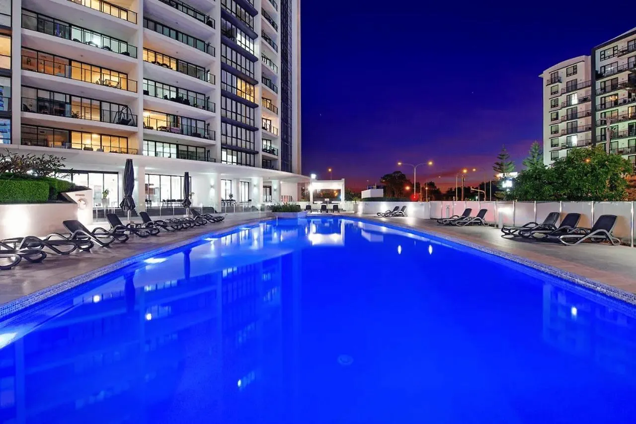 Fresh & Modern 2 Bedroom Apartment In Sierra Grand - Coasthm Gold Coast Australien