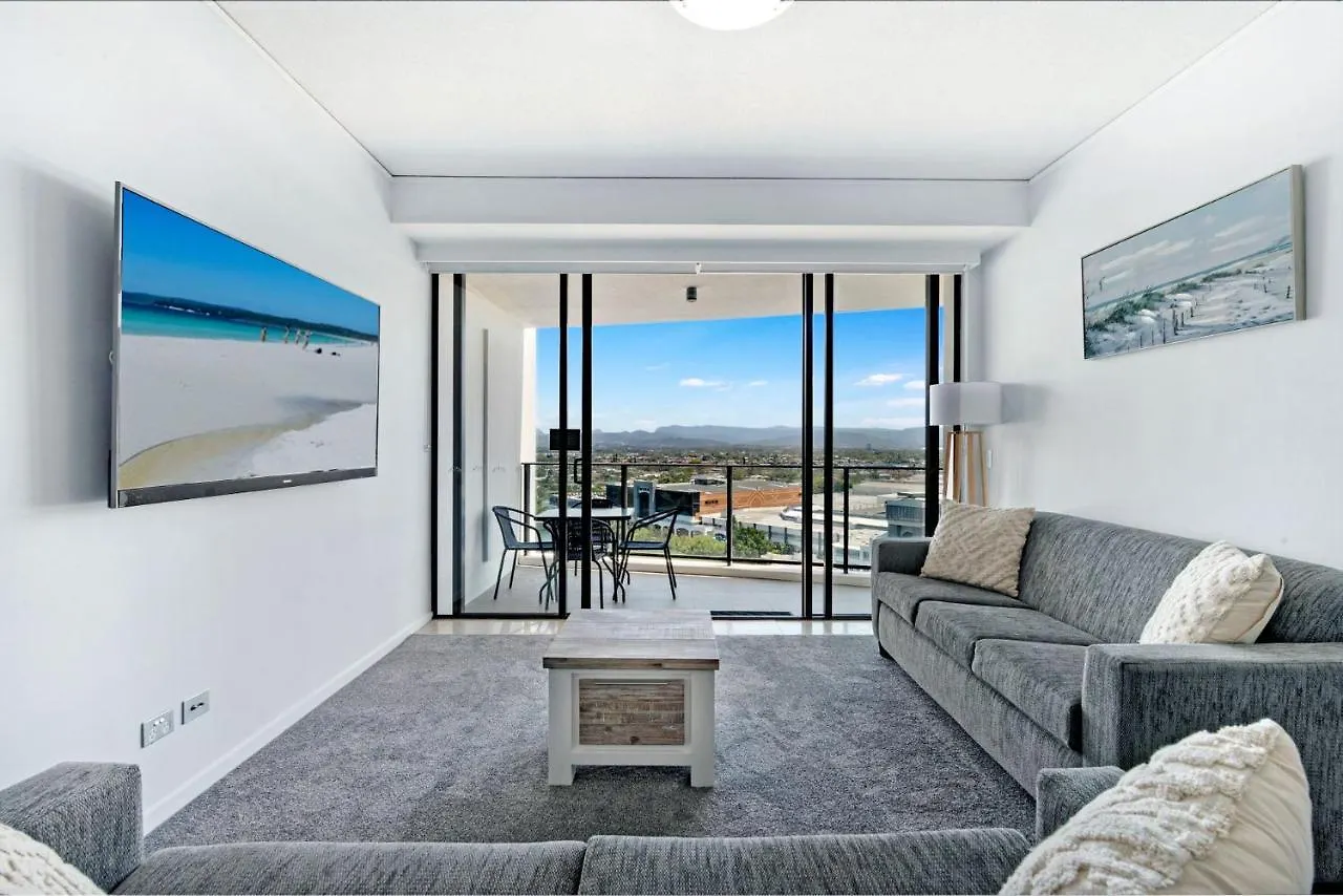 Fresh & Modern 2 Bedroom Apartment In Sierra Grand - Coasthm Gold Coast Australien