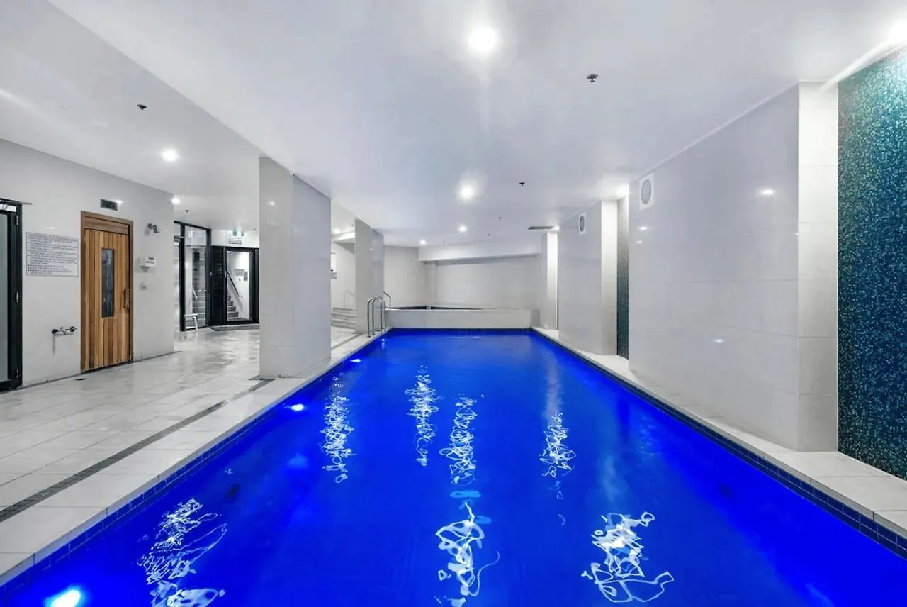 Fresh & Modern 2 Bedroom Apartment In Sierra Grand - Coasthm Gold Coast 0*,  Australien